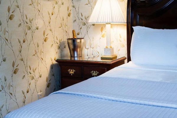 The Brewster Inn (Cazenovia)